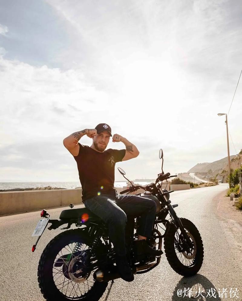 UFC冠军托普里亚立志三冠王并计划征战职业拳坛 UFC冠军托普里亚立志三冠王并计划征战职业拳坛